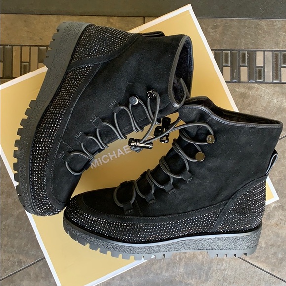 MICHAEL KORS MARLEY BOOTIE SUEDE BLACK - Picture 16 of 16